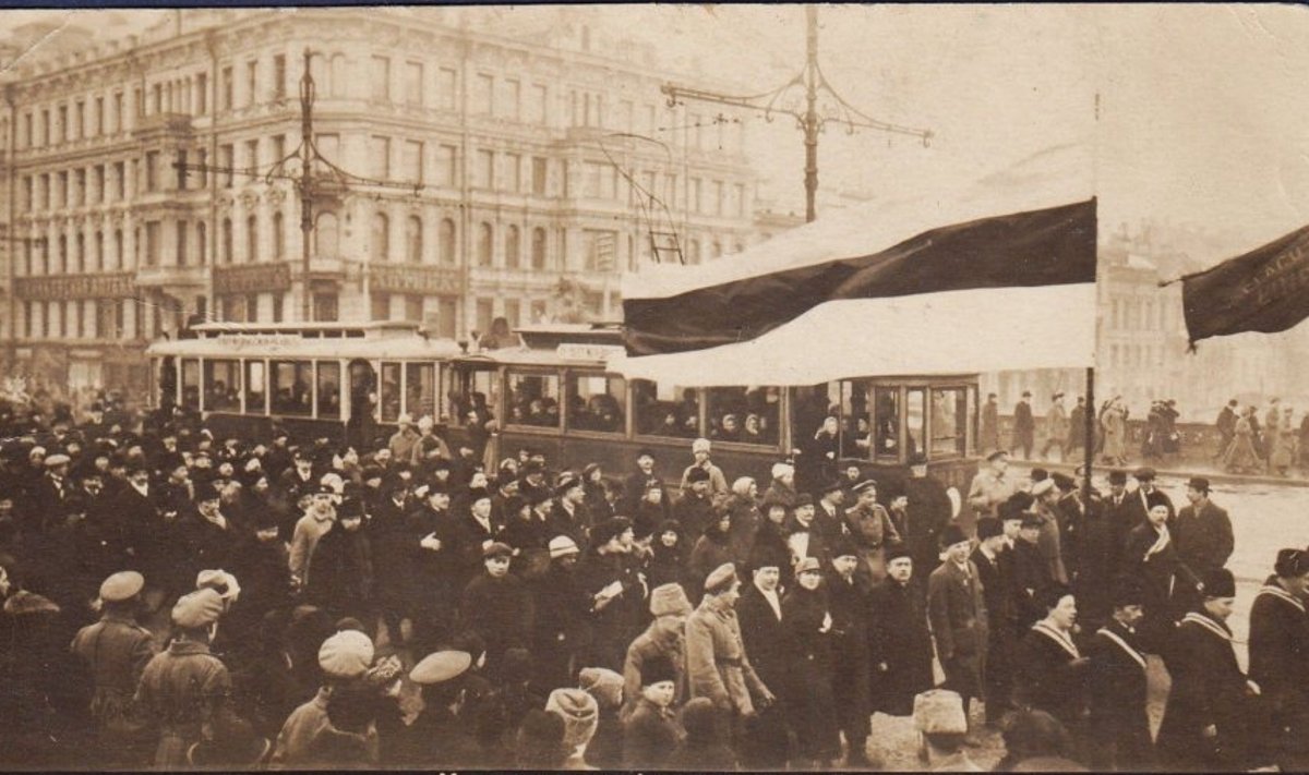 1917. a eestlaste meeleavaldus Petrogradis (Peterburis).