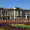 HOMSES MAALEHES: Buckinghami palee seinal ripuvad Eestiga seotud pildid