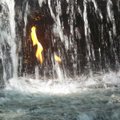 ФОТО: Уникальное природное явление — водопад вечного огня