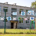 В таллиннском детском саду девочка напоролась шеей на штырь ограды. За год скорая помощь в детсадах понадобилась более 200 раз