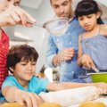 Viis põhjust lastega koos süüa teha