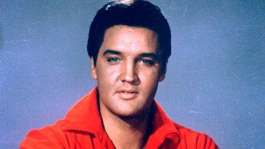 Rokikuninga Elvis Presley punaste sametistmetega eralennuk pandi oksjonile