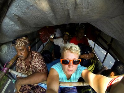 Bali: kuuetunnine sõit veokastis koos 9 kaasreisija ja 2 seaga.