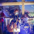 MAHE GALERII: Sumin sisevete saatkonnas ehk Tartu Indiefesti esimene õhtu kostitas eriti mõnusa õhustikuga