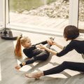 Osad lapsevanemad jätkavad laste huvikoolide eest tasumist, et lapsel oleks, kuhu sügisel tagasi minna, teised lõpetavad lepingu