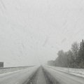 Дороги в Ида-Вирумаа стали непроходимыми и опасными: на шоссе Таллинн-Нарва уже произошло несколько аварий