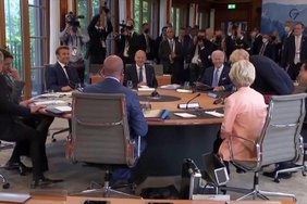VIDEO | G7 liidrid mõnitasid „palja torsoga ratsutajat“ Putinit: peaksime jakid ära võtma?
