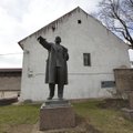 Varem, kui lubatud: Narva linnusest teisaldati varajasel hommikutunnil Lenini kuju