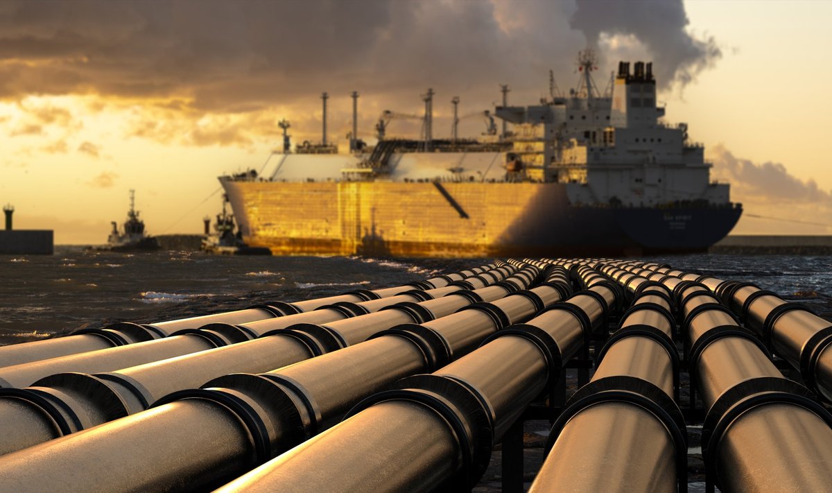 Pipelines,Leading,The,Lng,Terminal,And,The,Lng,Tanker