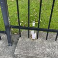 ФОТОНОВОСТЬ | Во дворе детского сада кто-то оставил полупустую бутылку вина