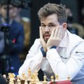 Carlsen kerkis kolmandat korda kiirmale maailmameistriks