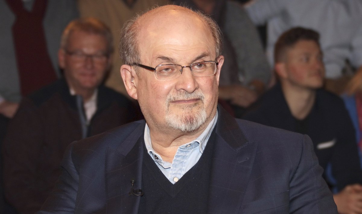 Salman Rushdie bei der Aufzeichnung der ZDF-Talkshow Markus Lanz im Fernsehmacher Studio auf dem Phoenixhof. Hamburg, 1