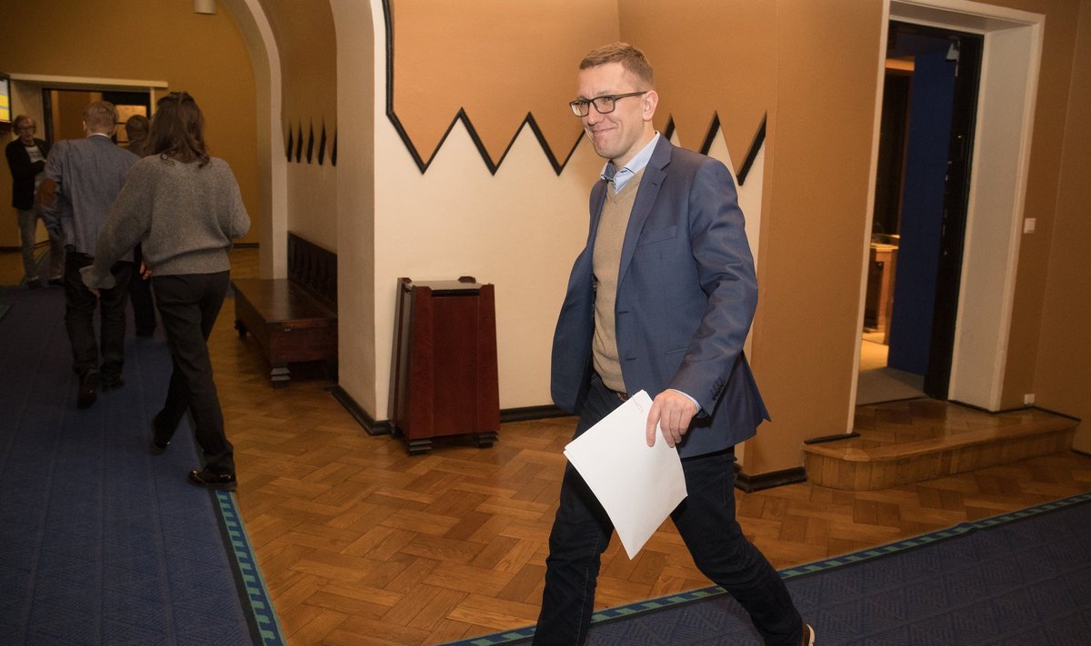 Kristen Michal riigikogu ööistungil