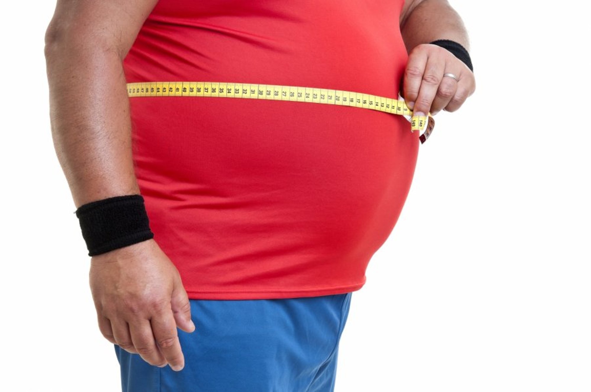 Ожирение окружность талии. Мужчина с сантиметром. Толстый живот с сантиметром. Полные люди. Измерение окружности талии ожирение.