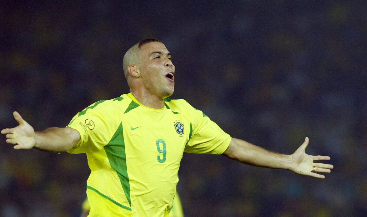 Ronaldo ja tema kuulus soeng 2002. aasta MM-finaalis.