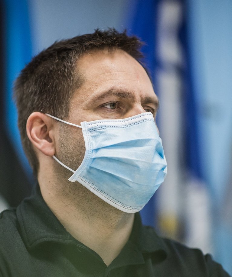 PPA peadirektor Elmar Vaher tunnistab, et politseinikke on üha keerulisem motiveerida koroonakontrolle tegema. Läbipõlemise puhuks on abiks psühholoogid.