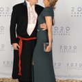 ФОТО | Это любовь! Горячий поцелуй Тоомаса Хендрика и Иевы Ильвес на президентском приеме