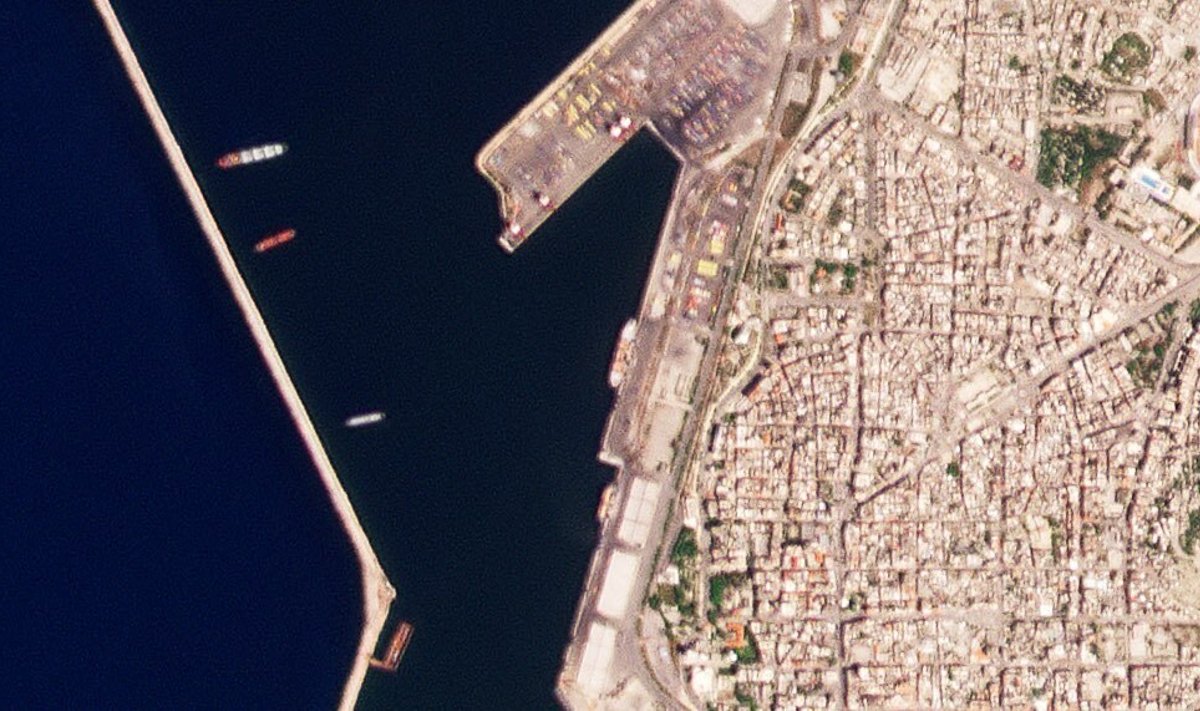 MASENDAV:  Väidetavalt on sellel 10. mail tehtud satelliitfotol üks laevadest Vene lipu all sõitev Matros Pozynich. Laev on Süürias Latakia sadamas ja selle lastiks Ukrainast varastatud teravili.