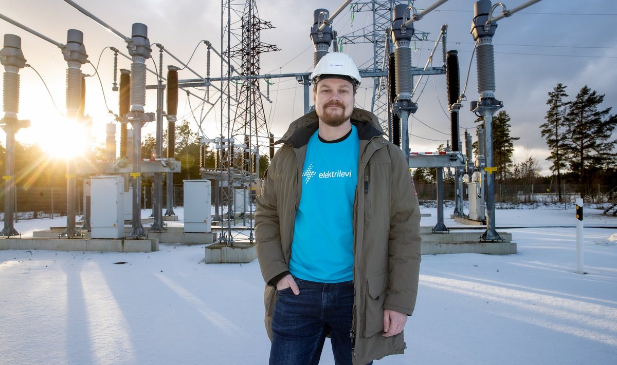 Kuusalu alajaam on üks Elektrilevi viimaseid suuremaid investeeringuid. Elektrilevi juhatuse esimees Mihkel Härm lubab, et järgmise viie aasta jooksul renoveeritakse või ehitatakse 2250 alajaama.