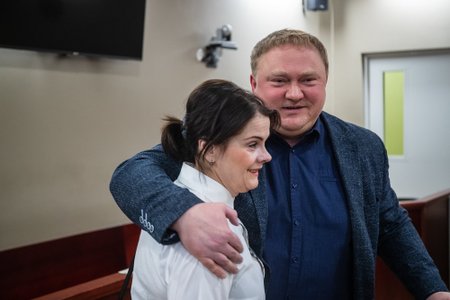 Kajar Lember ja Tuuli Tiro pole kohtu hinnangul altkäemaksu vastavalt võtnud ega andnud.