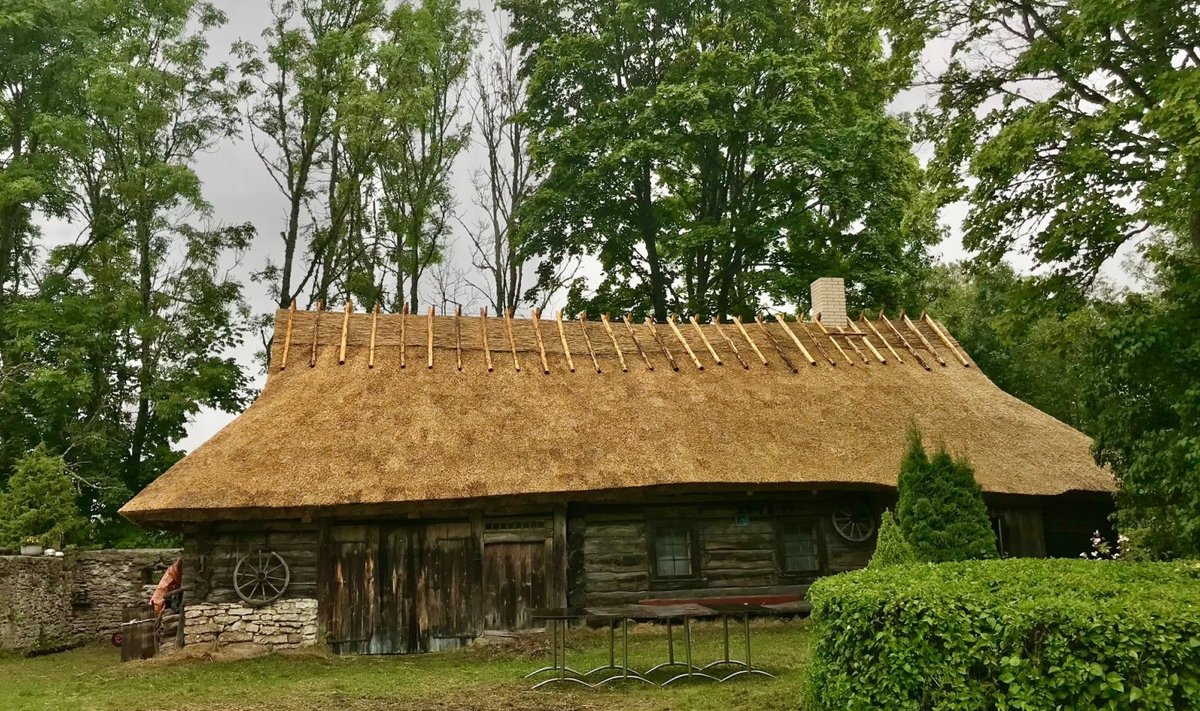 2021. aasta toetuse abil restaureeritud katus Läänemaal.