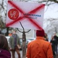 VIDEO JA FOTOD | Sajad protestijad seisid Lihulas maakoolide sulgemise vastu. Metsküla kool ja Lõpe kool pannakse kinni