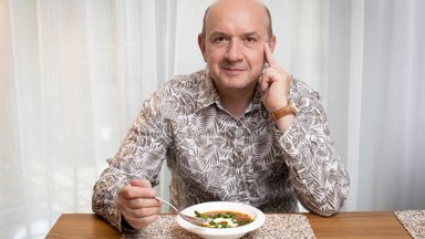 Kalev Stoicescu on ka toiduspetsialist: kui on võimalus hästi süüa, siis soovitan söögiga mitte koonerdada. Ainult söök ju toidabki! 
