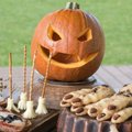 RETSEPTID: Nõiasõrmed, ämblikupitsa, inimluud ja kummitused - Nami-Nami Halloweeni pidulaud on õudne, aga maitsev!