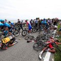 Giro d'Italia etapp algas suure õnnetusega, Kangert ja Taaramäe kerkisid üldarvestuses
