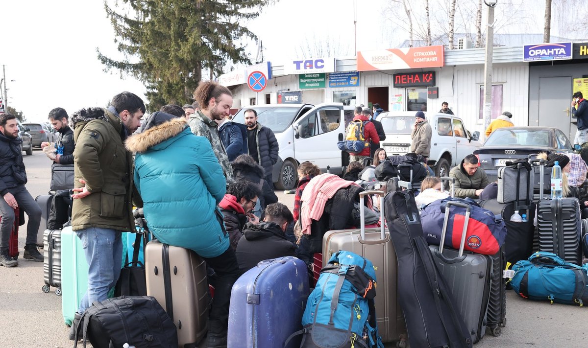 Ukrainast on põgenenud juba umbkaudu kolm miljonit inimest, kellest osa leiab tee Eestisse ja hakkab siin leiba teenima. Töökollektiivides võib see omajagu pingeid tekitada.