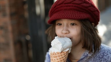Правда ли, что пить холодное и есть мороженое при простуде вредно?