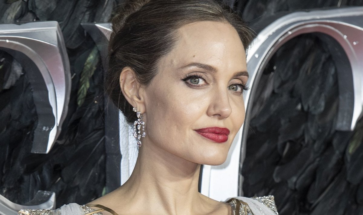 HALDJALIK Angelina Jolie armastab luksuslikku elu.
