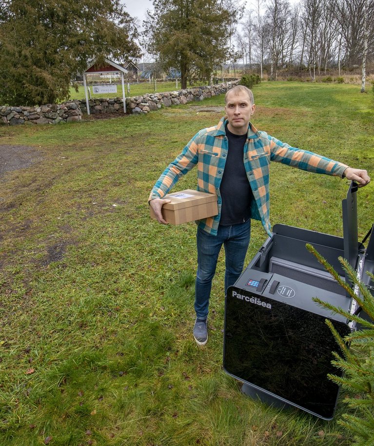 „Panen oma talukraami koduõues nutipostkasti ja peagi jõuab see kulleri abiga tellijani, mina rohkem muretsema ei pea,“ kiidab uut teenust Margus Maripuu Haeska külast.