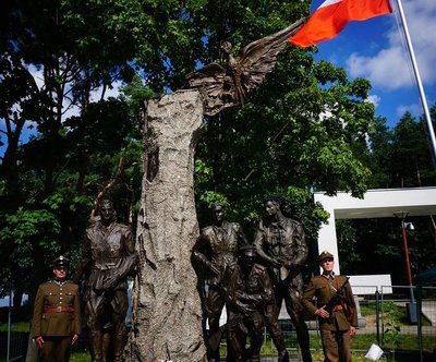 Mieleci monument