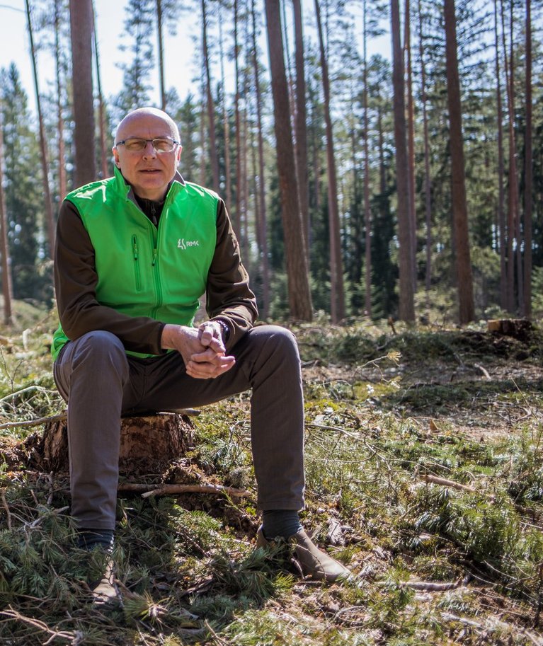 RMK peametsaülem Andres Sepp räägib, et enne metsatöid Palojärve puhkealal oli osal inimestel hirm, et puhata seal küll enam ei saa. Nüüd võib igaüks minna Põlvamaale vaatama, kas saab või ei saa.