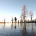 ВИДЕО | По лесу и полю на коньках: национальный парк Соомаа стал настоящим раем для любителей зимних забав