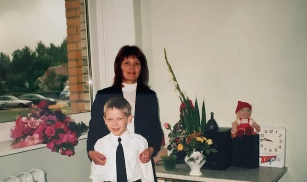 OMA ÕPILASE FÄNN: Andrei esimene õpetaja Jõgeva põhikoolis Tiiu Õunap ennustas, et poisist saab arst või jurist. Ta on aga ka meelelahutajast Andrei fänn.