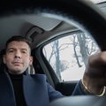 Таксист Мартин Репинский неплохо зарабатывает в дополнение к депутатскому жалованию. В Рийгикогу его встретишь нечасто
