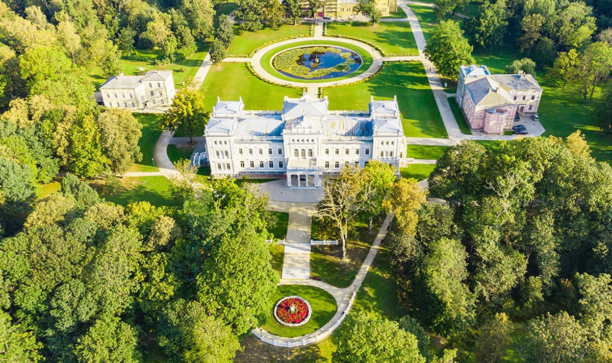 Leedu Versailles — Plungė mõisa aed