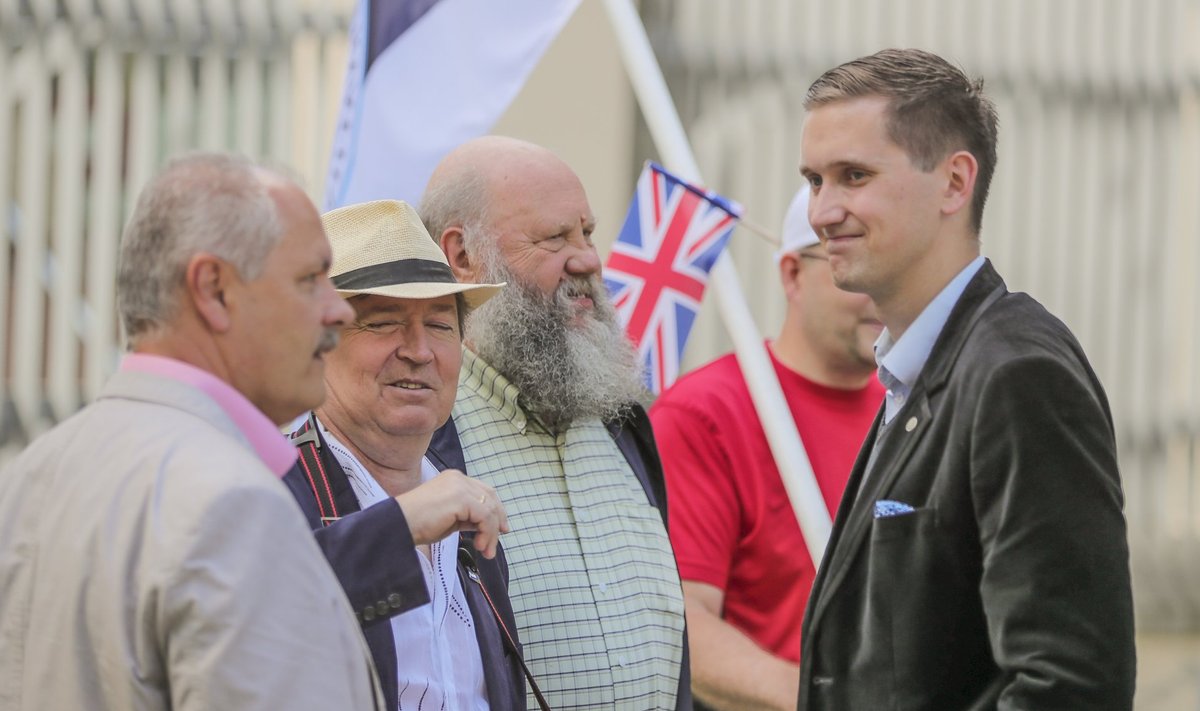 Jaak Madison Brexitit toetaval piketil