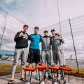 FOTOD | Võidukarikatega koju jõudnud Dorbek, Evart, Järveläinen ja Toome võeti lennujaamas soojalt vastu
