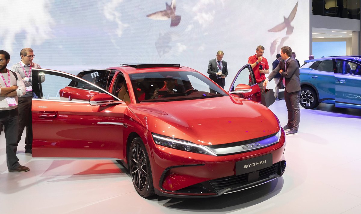 Hiina suurima elektriautode tootja BYD mudel Han oktoobris toimunud Pariisi autonäitusel.