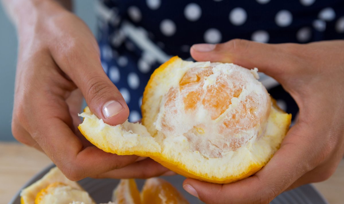 Kuivatatuna või suhkurdatuna saab apelsinikoori kasutada pudingute, kookide ning kokteilide maitsestamiseks