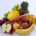 Какие продаваемые зимой фрукты самые полезные, а на что лучше не обращать внимания