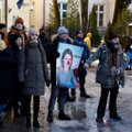 ФОТО | У дома Стенбока прошел пикет против энергетической политики правительства. К нему присоединились антиваксеры