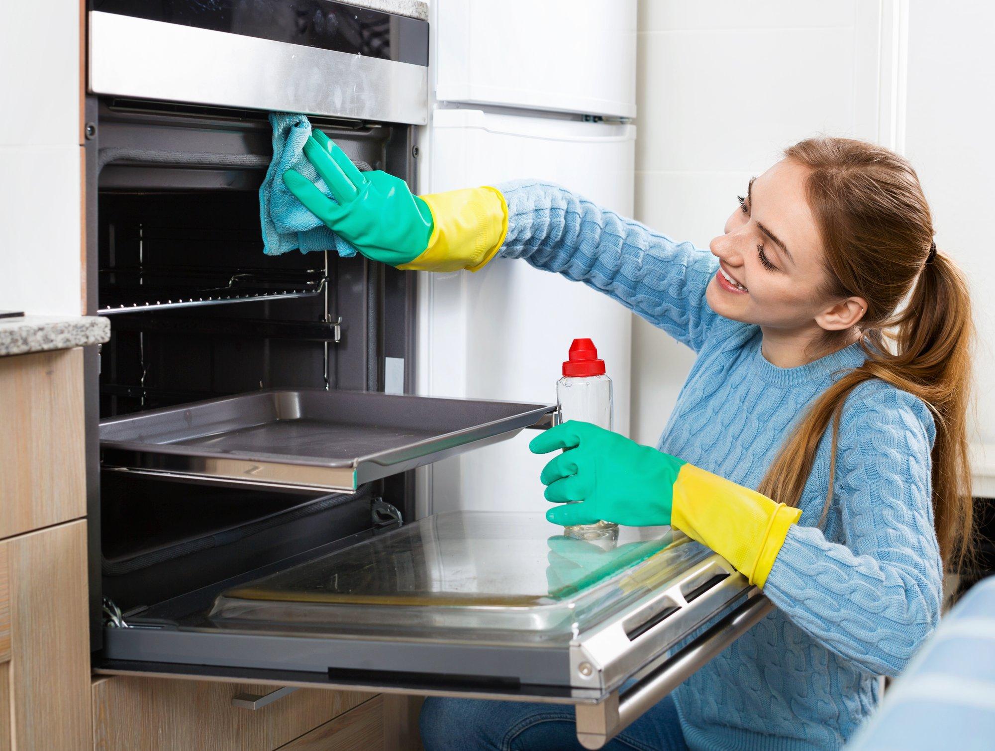 очистить духовой шкаф в домашних условиях быстро и эффективно