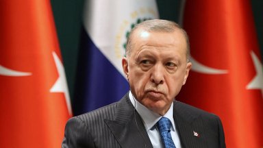SÕJAPÄEVIK (153. päev) | Erdoğani „sõbra silmad“. Türgi kritiseerib läänt ja sõbrustab Moskvaga