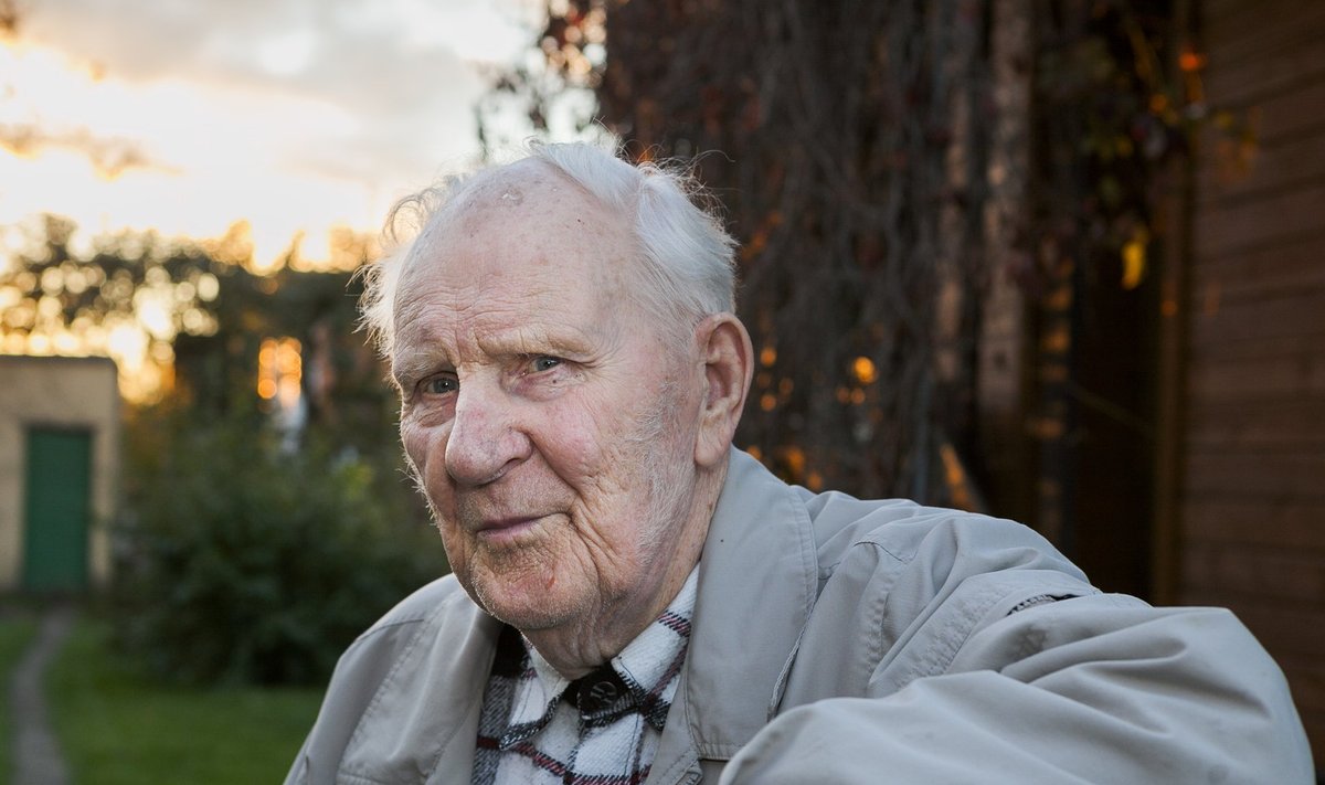 Äsja 90. sünnipäeva tähistanud Viktor Meister on tark ja muheda jutuga mees.