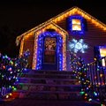JURIST VASTAB | Mida teha, kui naabri vilkuvad ja värvilised jõulutuled mind häirivad?