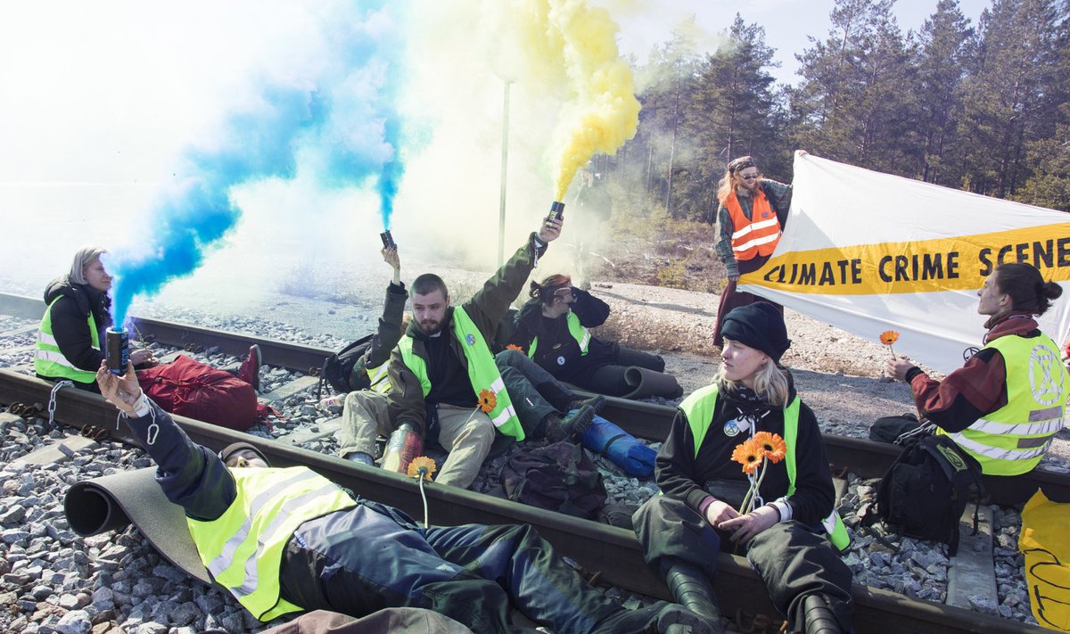 Meeleavaldus vene kivisütt vedava Eesti rongifirma vastu Soomes.